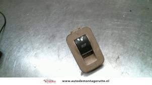 Gebruikte Ruit schakelaar elektrisch Audi A2 (8Z0) 1.4 TDI Prijs op aanvraag aangeboden door Autodemontage M.J. Rutte B.V.