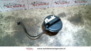 O98289 Gebruikte tankdop Nissan Almera