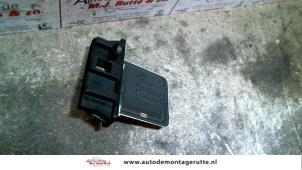 O130993 Gebruikte kachel weerstand Nissan Almera