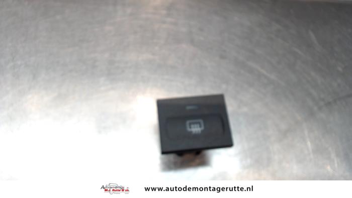 Verwarmingsschakelaar Achterruit van een Ford Focus C-Max 1.6 16V 2005