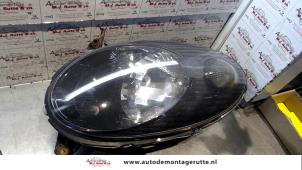 O73882 Gebruikte rechter koplamp Nissan Micra