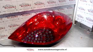 O95534 Gebruikte achterlicht rechts Peugeot 207