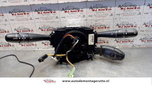 O102983 Gebruikte licht + raw schakelaar Peugeot 207