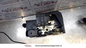 O82960 Gebruikte slotmechaniek portier 4deurs links-voor Alfa Romeo 156