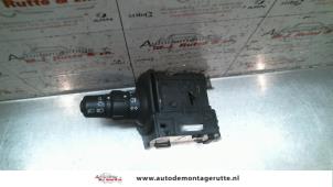 O101982 Gebruikte schakelaar richtingaanwijzer Renault Megane Scenic