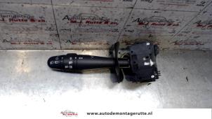O102005 Gebruikte knipperlicht schakelaar Renault Clio