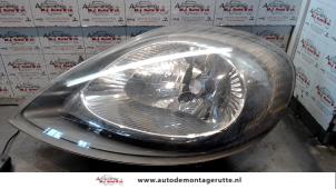 O72817 Gebruikte linker koplamp Renault Trafic