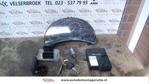 O82030 Gebruikte cilinderslotenset (compleet) Opel Corsa