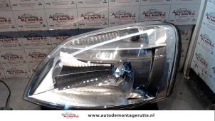 O72711 Gebruikte linker koplamp Peugeot Partner