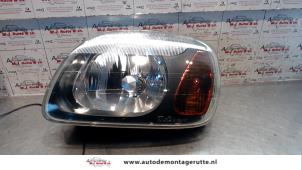 O72421 Gebruikte linker koplamp Nissan Micra