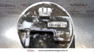 O120948 Gebruikte tank element pomp Renault Twingo