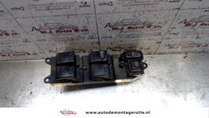 O109676 Gebruikte schakelblok ruiten Toyota Avensis