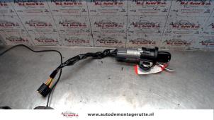 O114366 Gebruikte sleutel+contactslot Renault Twingo