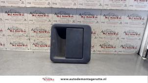 O79869 Gebruikte portiergreep 2deurs links Peugeot Boxer