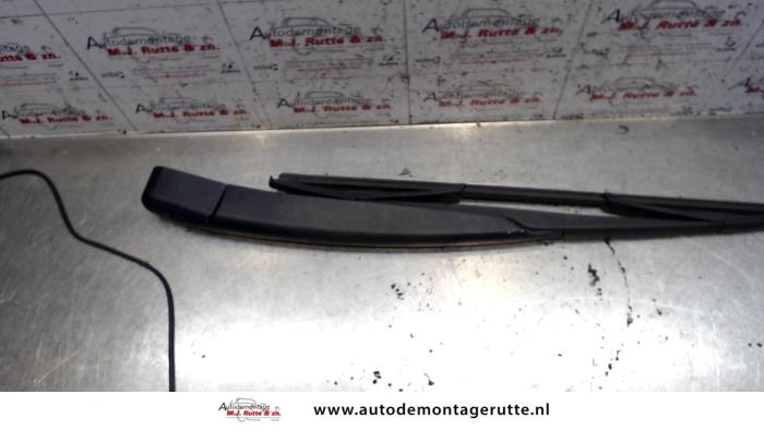 Gebruikte Ruitenwisserarm achter Smart Forfour O97599