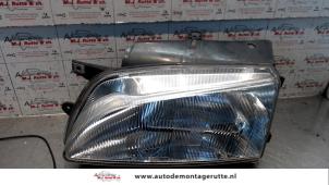 O72710 Gebruikte linker koplamp Peugeot Partner