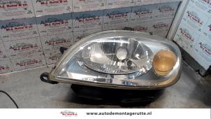 O72605 Gebruikte linker koplamp Citroen Saxo