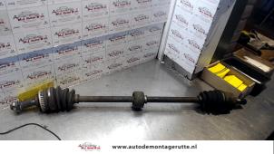 O111902 Gebruikte steekas rechts-voor Suzuki Wagon R+