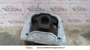 O128739 Gebruikte motorrubber Volkswagen Golf