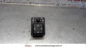 O106155 Gebruikte schakelaar spiegel Toyota Avensis