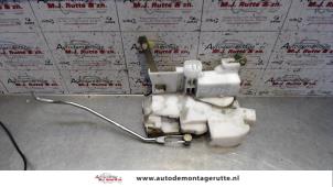 O83841 Gebruikte deurslot mechaniek 4deurs rechts-voor Toyota Avensis