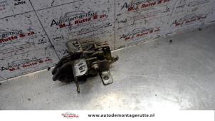 O91536 Gebruikte achterklep slotmechaniek Mercedes Vito