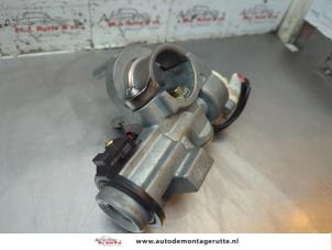 O82249 Gebruikte slotenset cilinder (compleet) Daihatsu Cuore