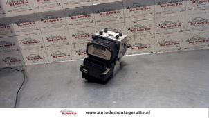 O114868 Gebruikte abs pomp Toyota Corolla