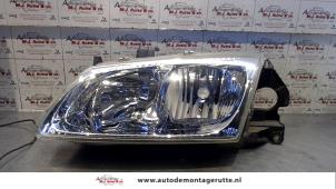 O72436 Gebruikte koplamp links Nissan Almera