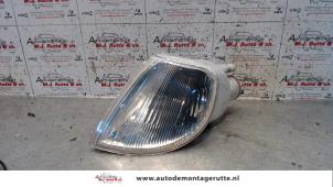 O75877 Gebruikte pinker links Citroen Saxo