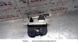 O91638 Gebruikte slotmechaniek achterklep Volkswagen Polo
