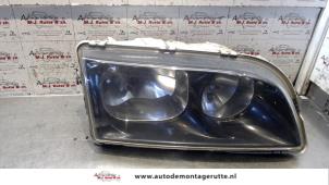 O74417 Gebruikte rechter koplamp Volvo S40/V40