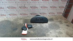 O92195 Gebruikte handgreep achterklep Renault Megane Scenic