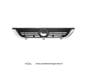 O71417 Nieuwe grille Opel Vectra