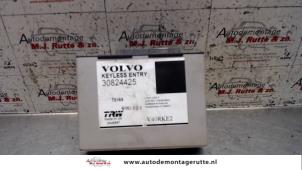 Gebruikte Centrale Deurvergrendelings Module Volvo V40 (VW) 1.8 16V Prijs op aanvraag aangeboden door Autodemontage M.J. Rutte B.V.
