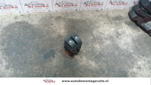 O109317 Gebruikte combischakelaar ramen Renault Laguna