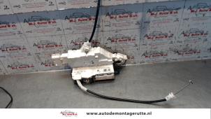 O83112 Gebruikte slotmechaniek portier 4deurs links-voor Peugeot 407