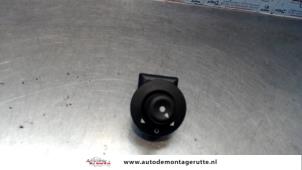 O106025 Gebruikte spiegel schakelaar Citroen C2