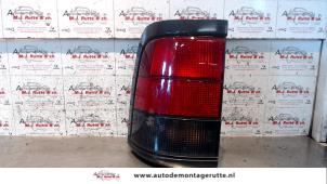 O93642 Gebruikte achterlicht links Peugeot 806