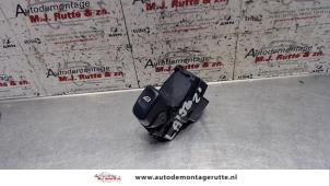 Gebruikte Ruit schakelaar elektrisch Volvo V70 (SW) 2.4 D5 20V Prijs op aanvraag aangeboden door Autodemontage M.J. Rutte B.V.