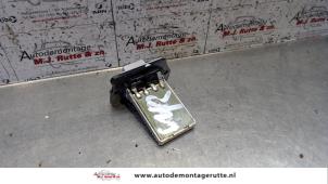 O130925 Gebruikte kachel weerstand Hyundai Matrix