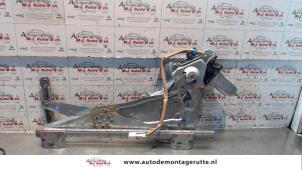 O88999 Gebruikte ruitmechaniek 4deurs links-achter Honda HR-V