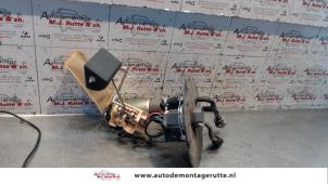 O121074 Gebruikte tank element pomp Toyota Corolla