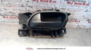 O79896 Gebruikte portiergreep 2deurs links Peugeot Partner