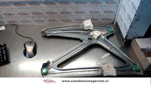 O77704 Gebruikte raammechaniek 2deurs links-voor Smart Fortwo