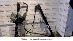 Gebruikte Raammechaniek 4Deurs links-voor Seat Ibiza II (6K1) 1.4 Prijs op aanvraag aangeboden door Autodemontage M.J. Rutte B.V.