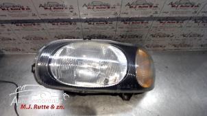 O73096 Gebruikte linker koplamp Suzuki Alto