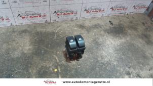 O109265 Gebruikte combischakelaar ramen Renault Megane