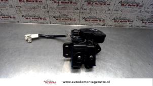 O92022 Gebruikte achterklep slotmechaniek Toyota Corolla