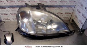 O73353 Gebruikte rechter koplamp Mercedes ML-Klasse